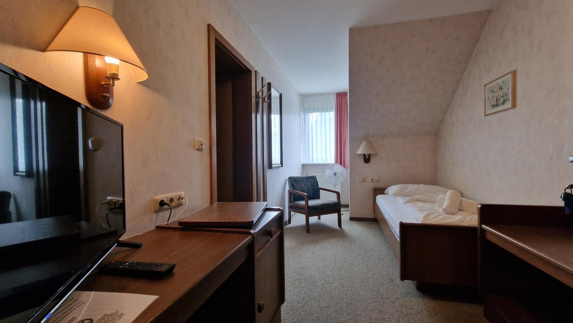 Hotel Tini باد فولنغبوستل المظهر الخارجي الصورة