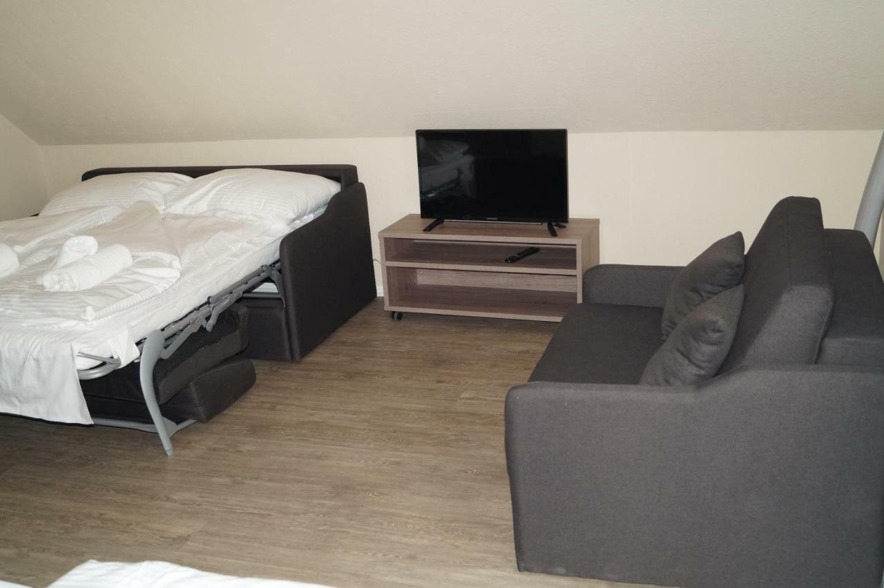 Hotel Tini باد فولنغبوستل المظهر الخارجي الصورة